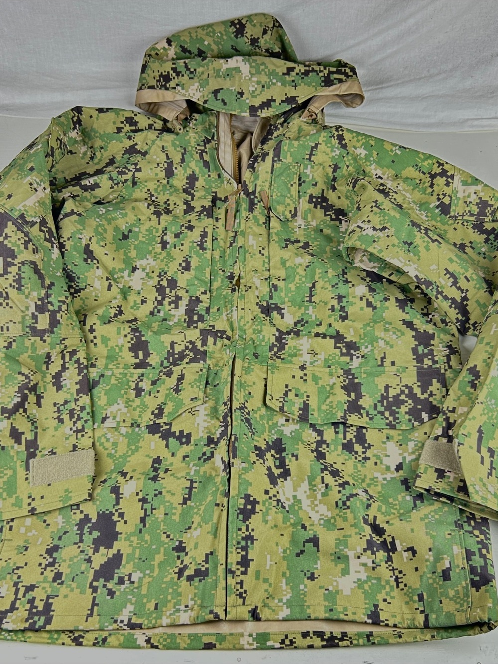 US Navy Uniform NWU Type III AOR2 Goretex Parka Medium X Long SEAL DEVGRU SOCOM